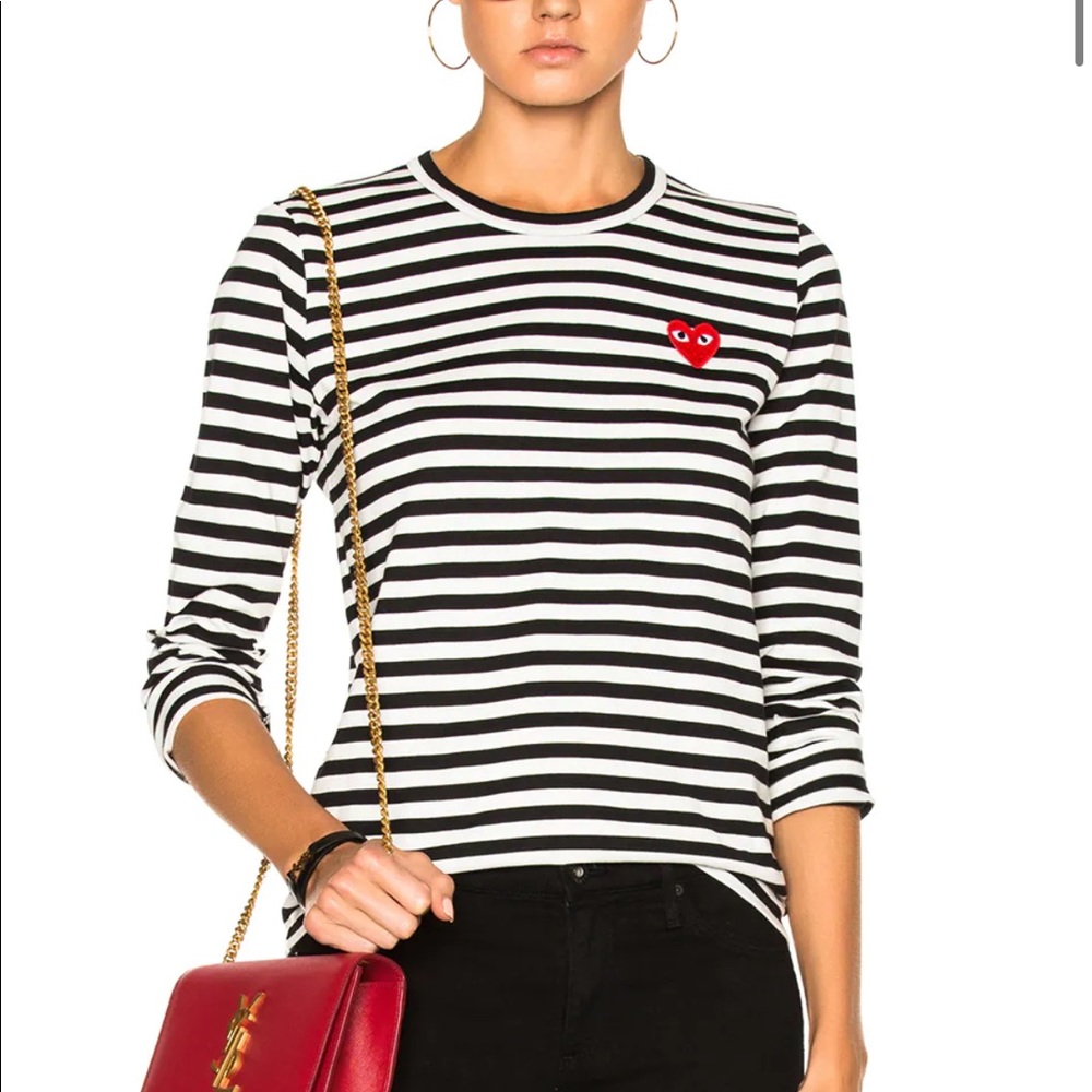 COMME DES GARÇONS PLAY black stripe top